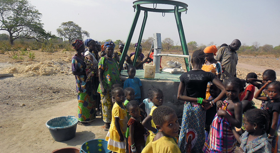 Construcció de pous a diferents poblats del Senegal