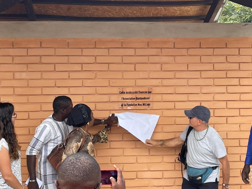 Inauguració de l’Escola Maternal al barri de Brico a Diatock (Senegal)